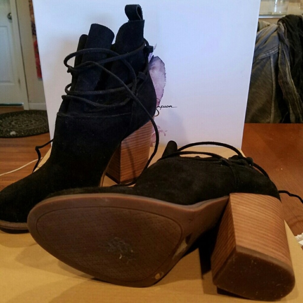 Jessica Simpson booties